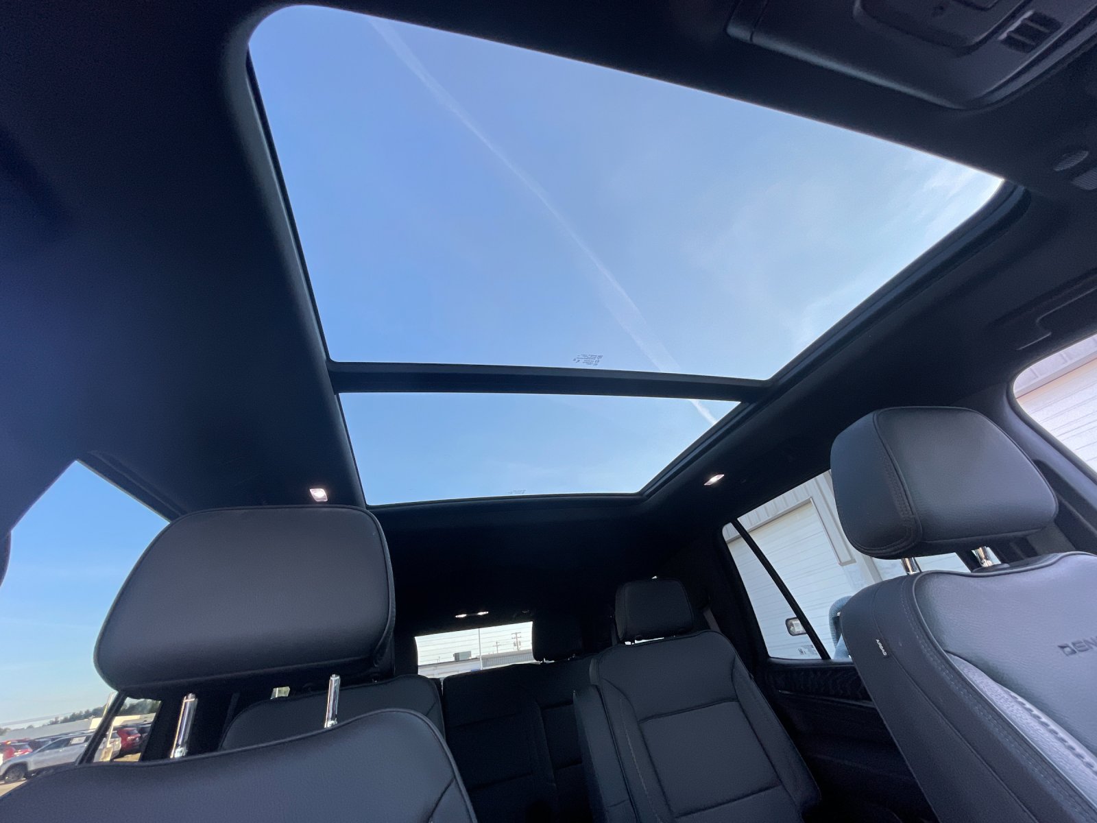 Used 2024 White GMC Denali image 21