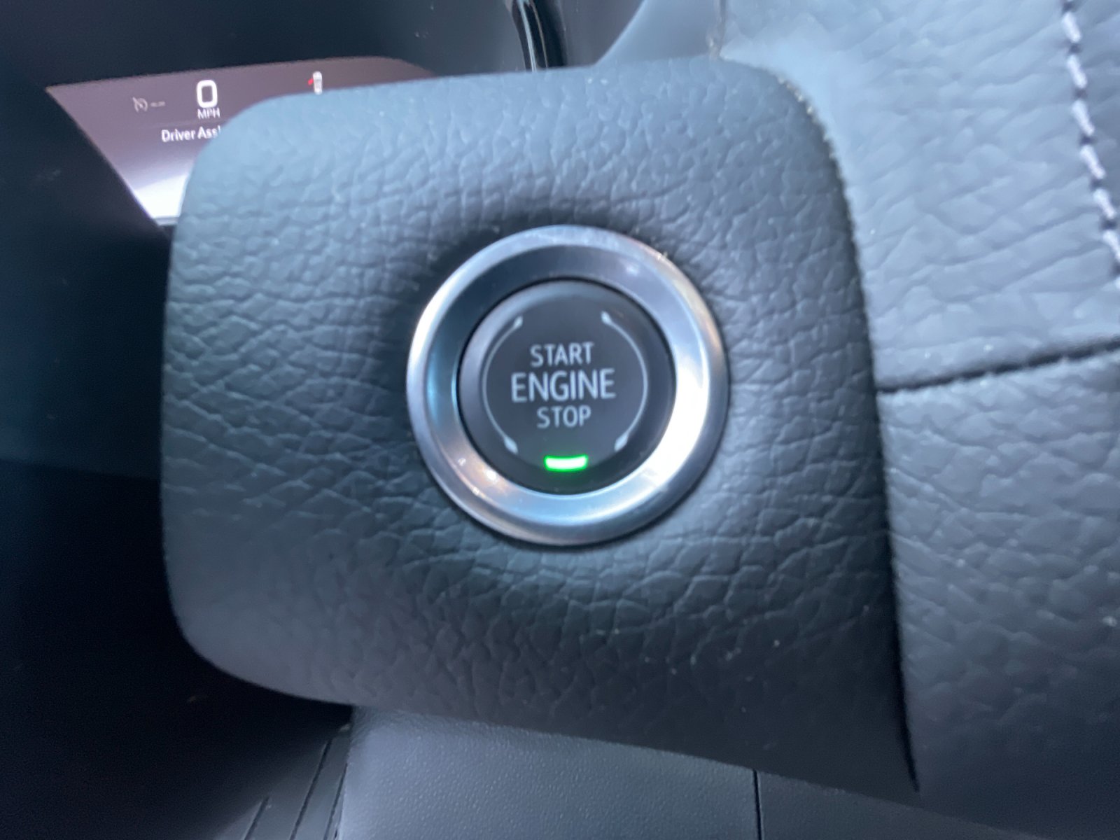 Used 2024 White GMC Denali image 29
