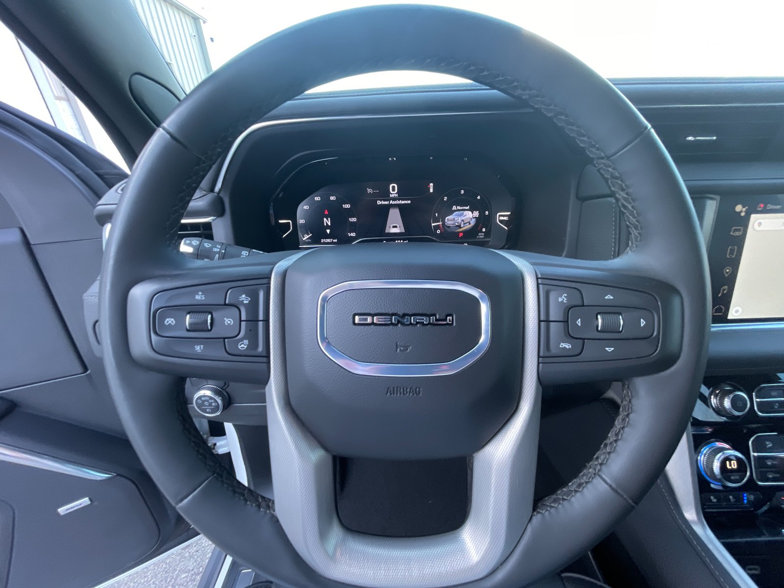 Used 2024 White GMC Denali image 30