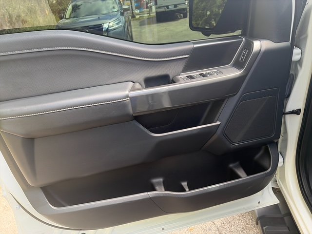 Used 2023 Oxford White Ford XLT image 12