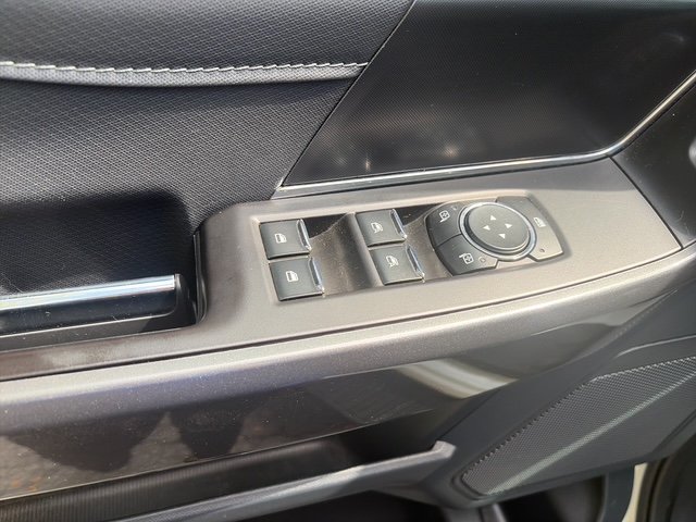 Used 2023 Oxford White Ford XLT image 13