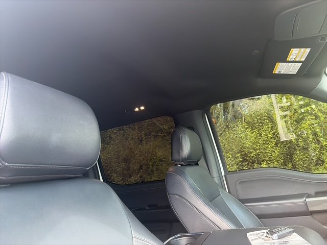 Used 2023 Oxford White Ford XLT image 19
