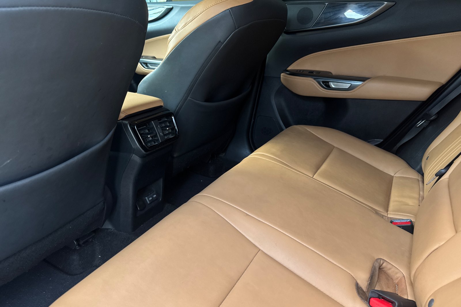 Used 2024 White Pearl Lexus 350h Premium image 8