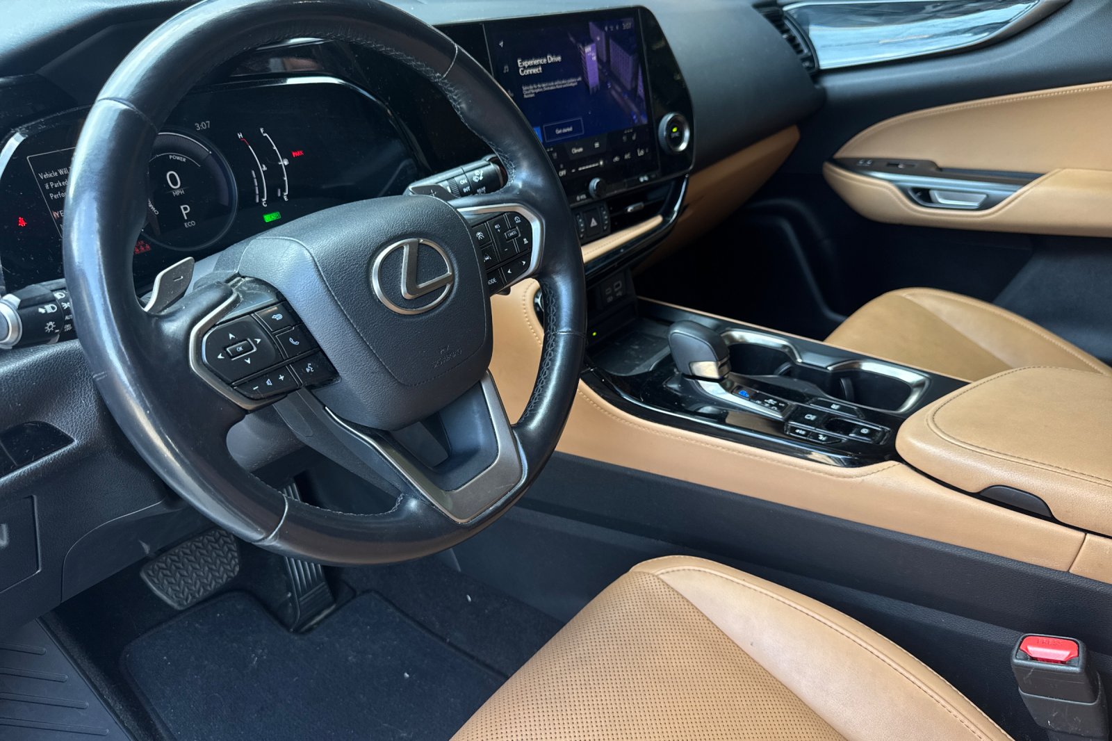 Used 2024 White Pearl Lexus 350h Premium image 7
