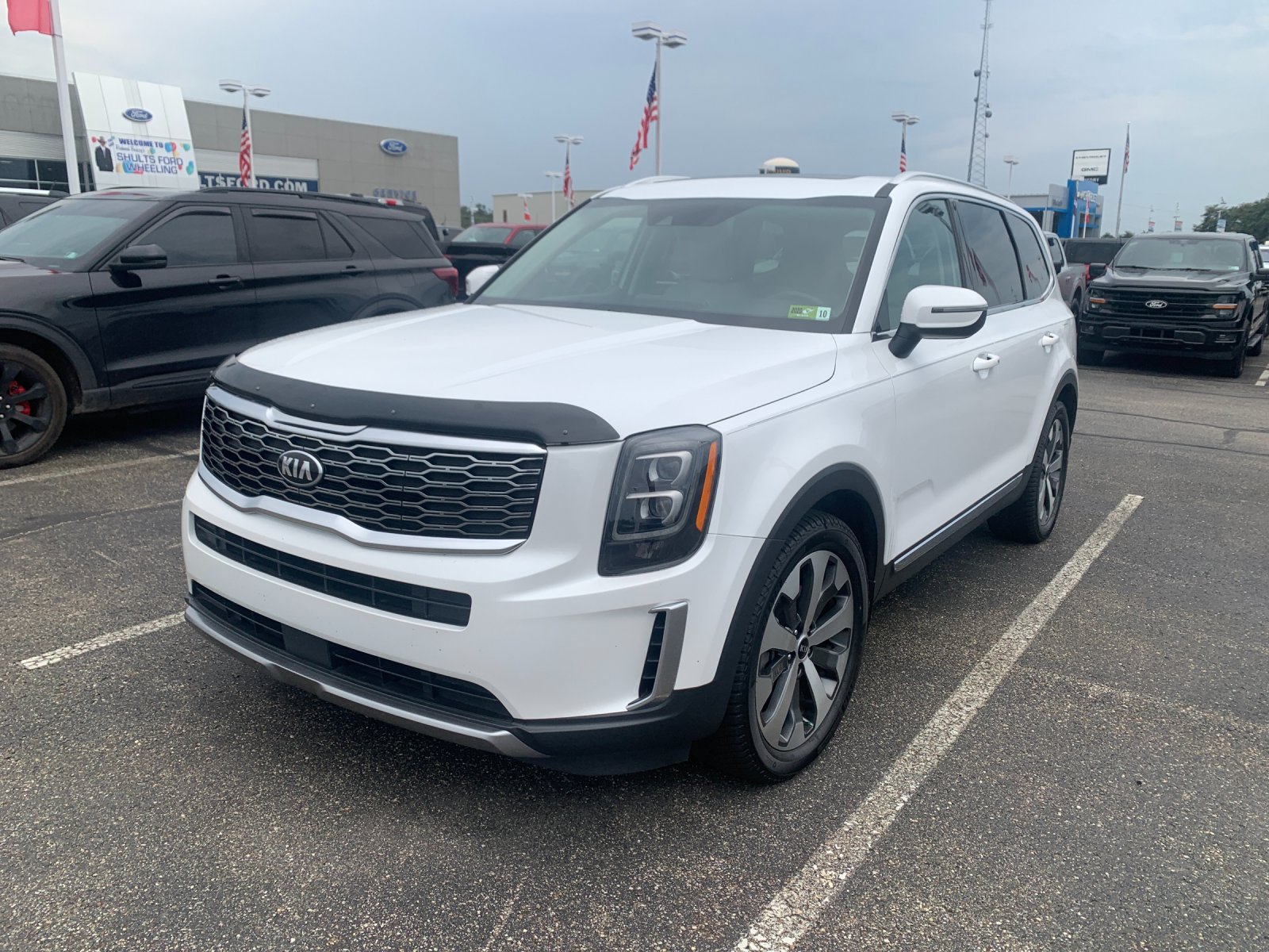 Used 2021 White Kia EX image 6