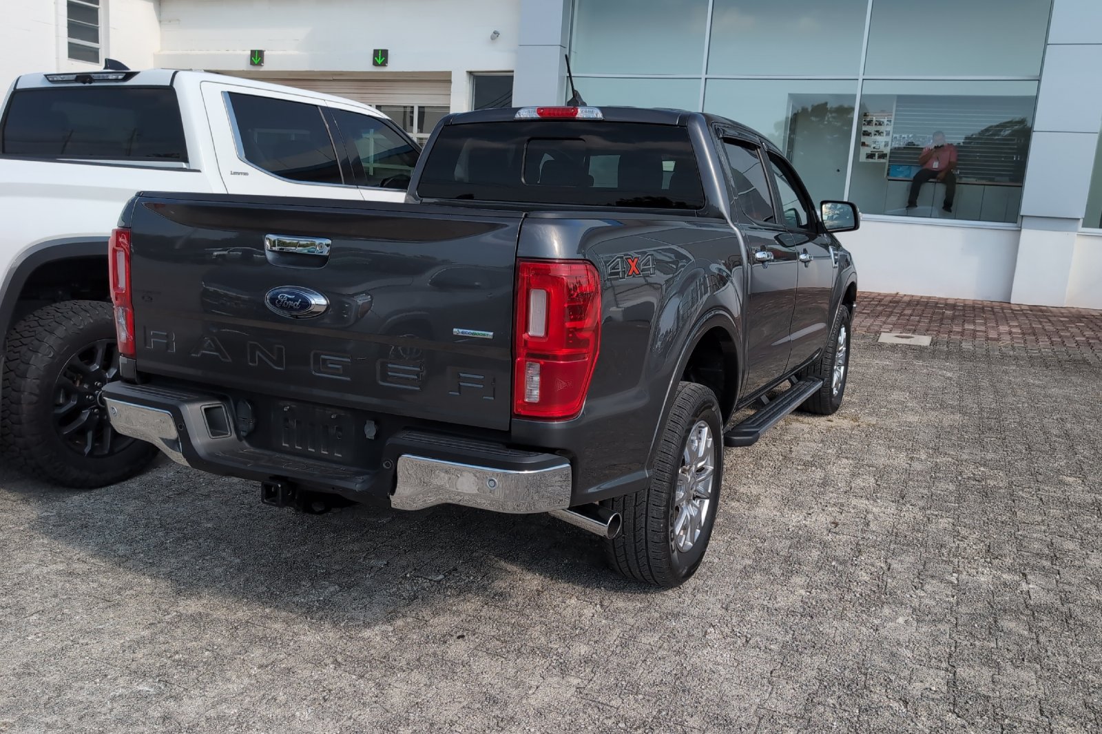 Used 2020 Gray Ford Lariat image 6