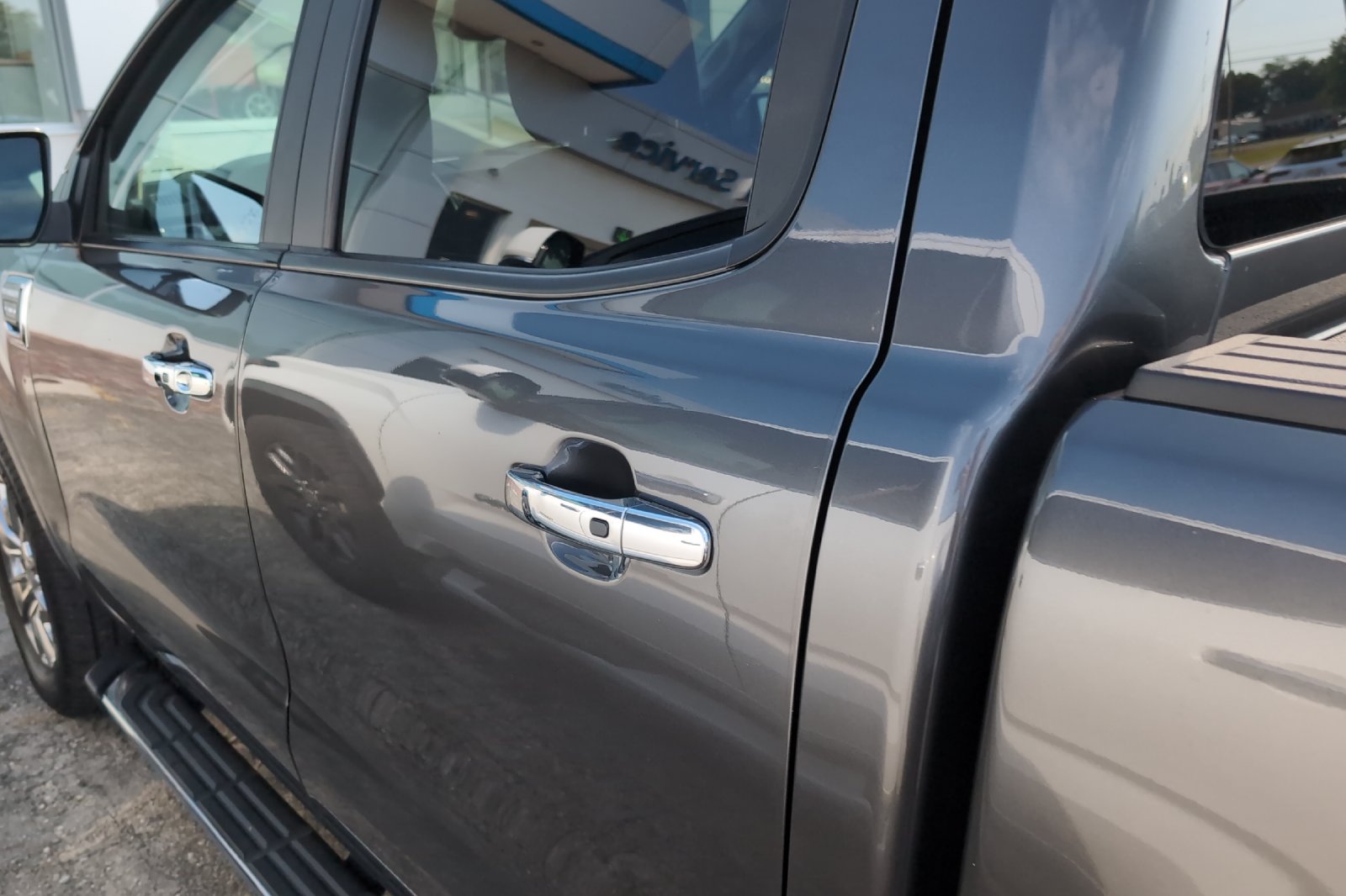 Used 2020 Gray Ford Lariat image 11