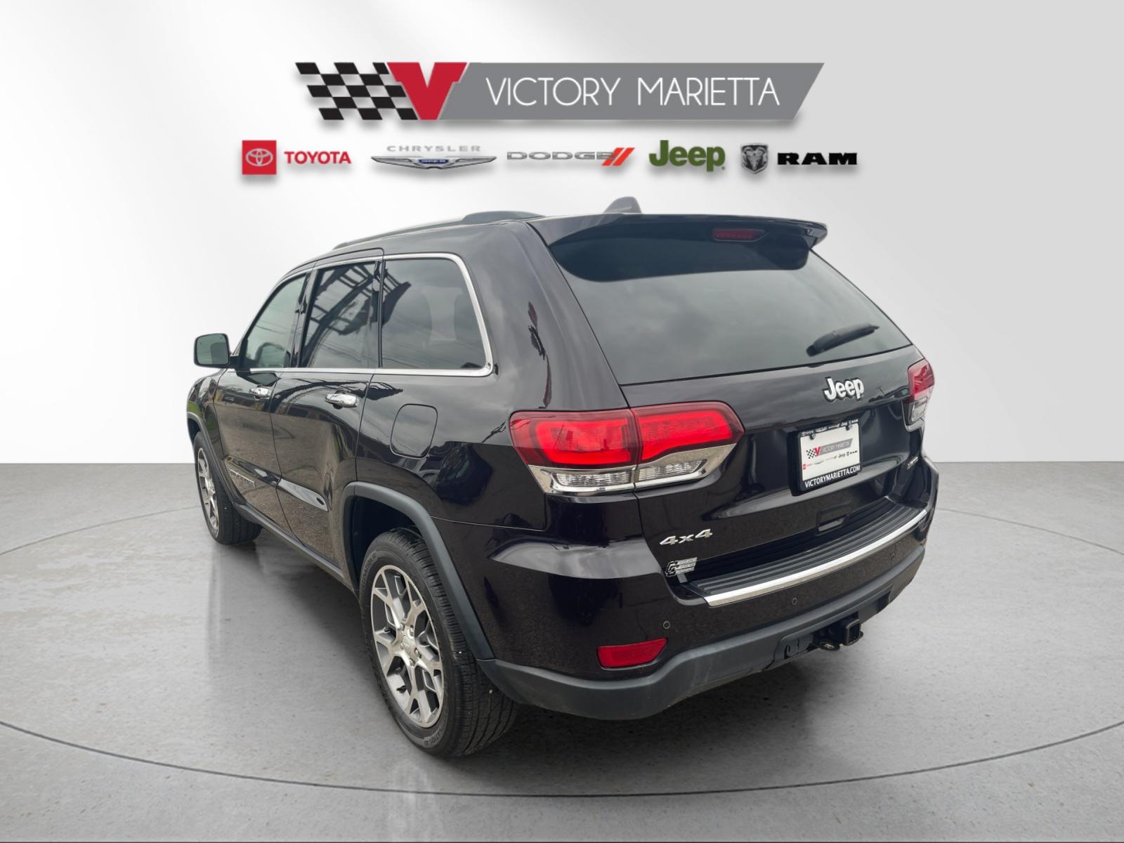 Used 2020  Jeep Limited image 3