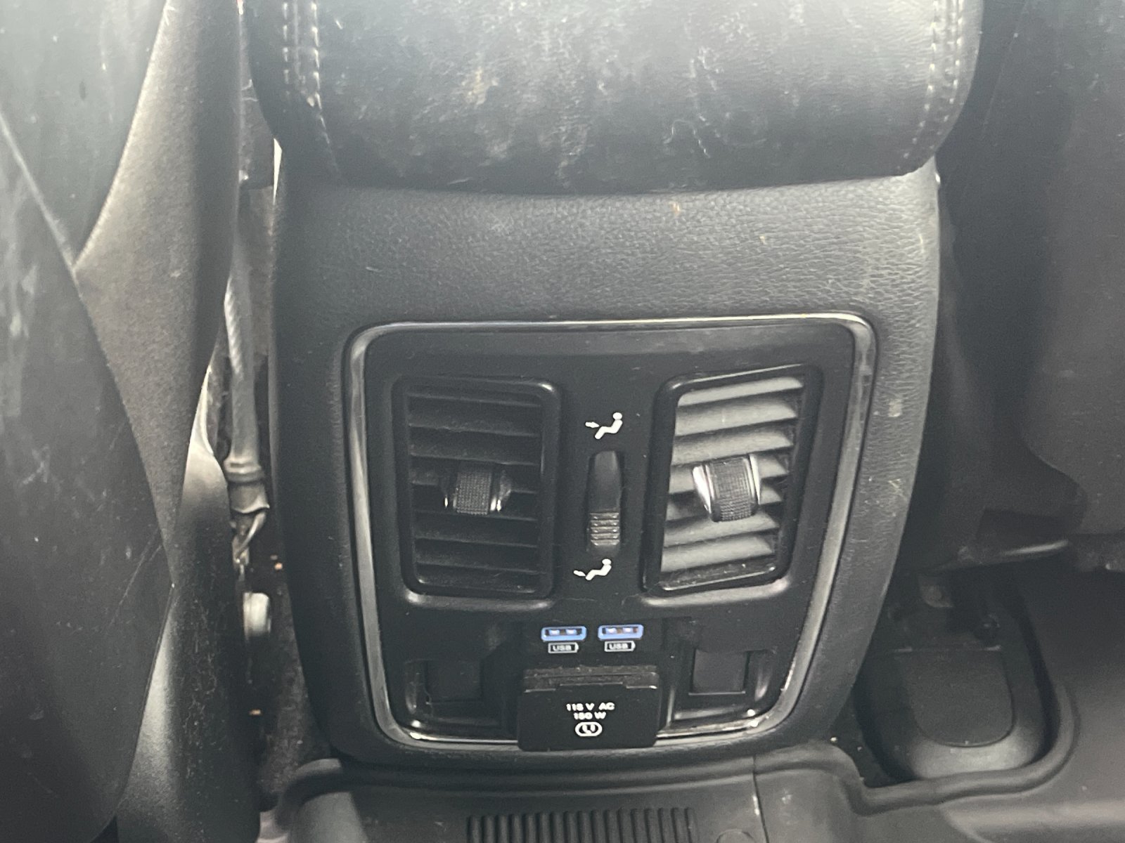 Used 2020  Jeep Limited image 14