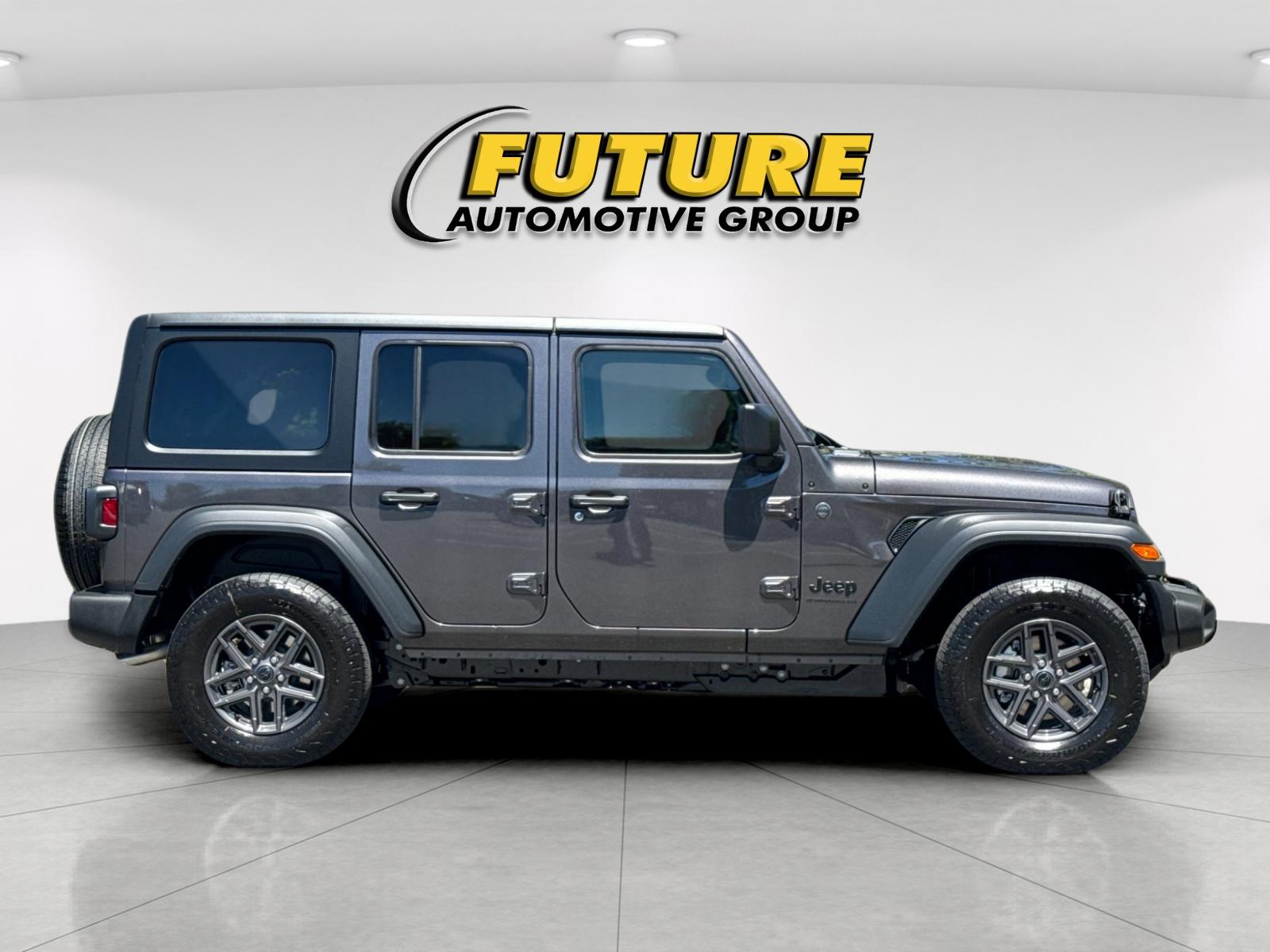 New 2026 Granite Crystal Metallic Clear-Coat Exterior Paint Jeep Sport S image 2