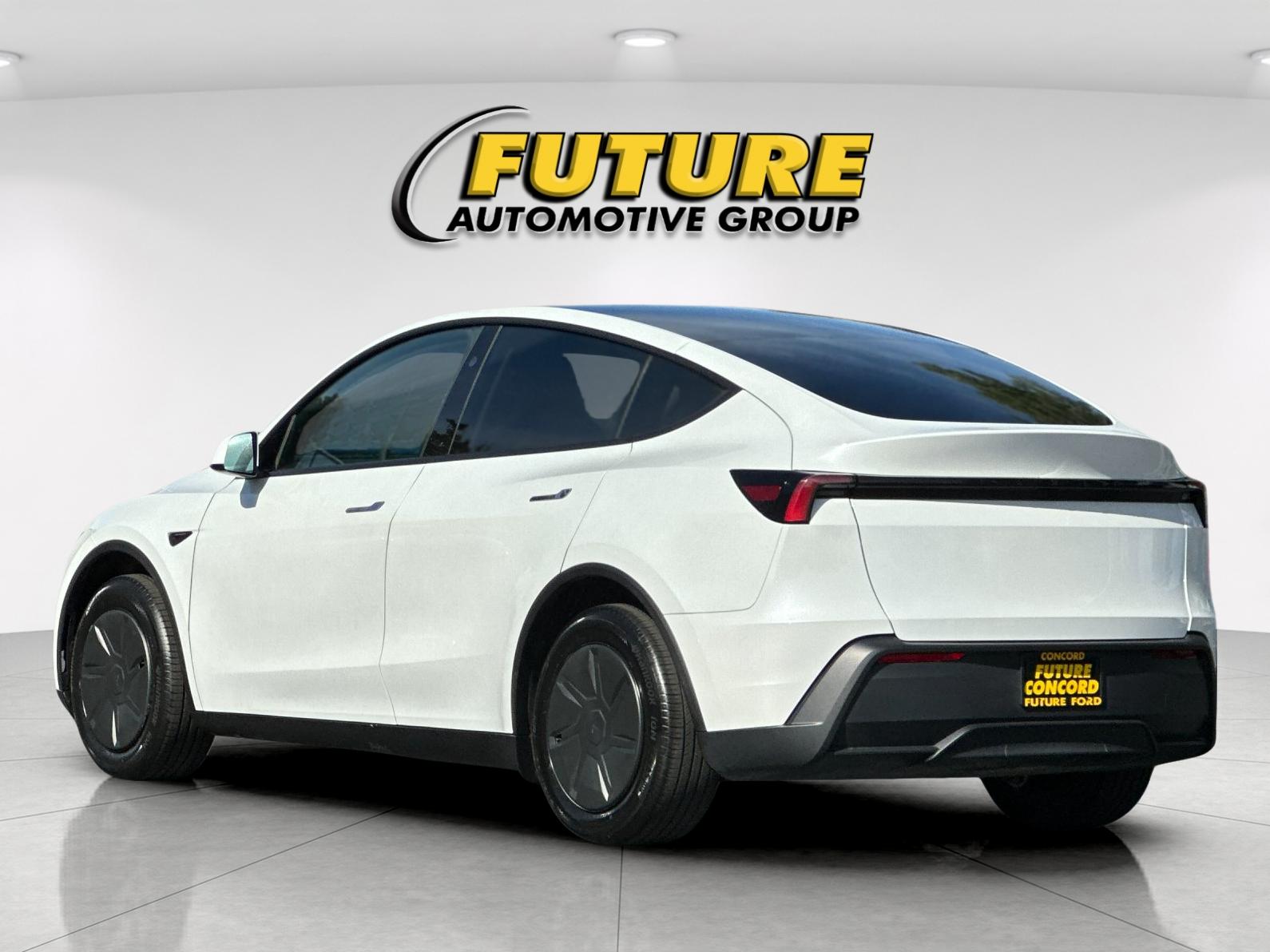 Used 2026 White Tesla  image 5