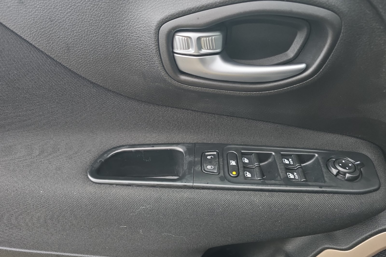 Used 2017 Gray Jeep Sport image 8