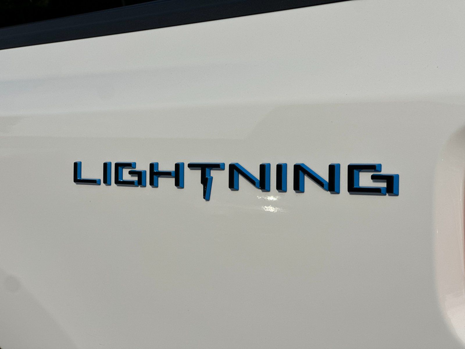 Used 2023 White Ford XLT image 25
