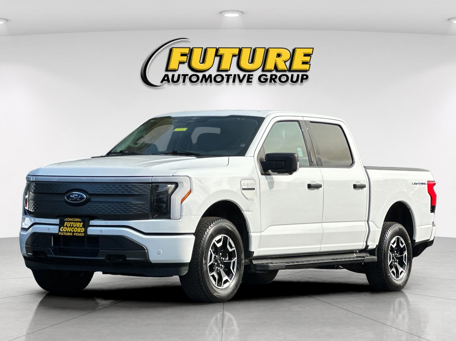 Used 2023 White Ford XLT image 7