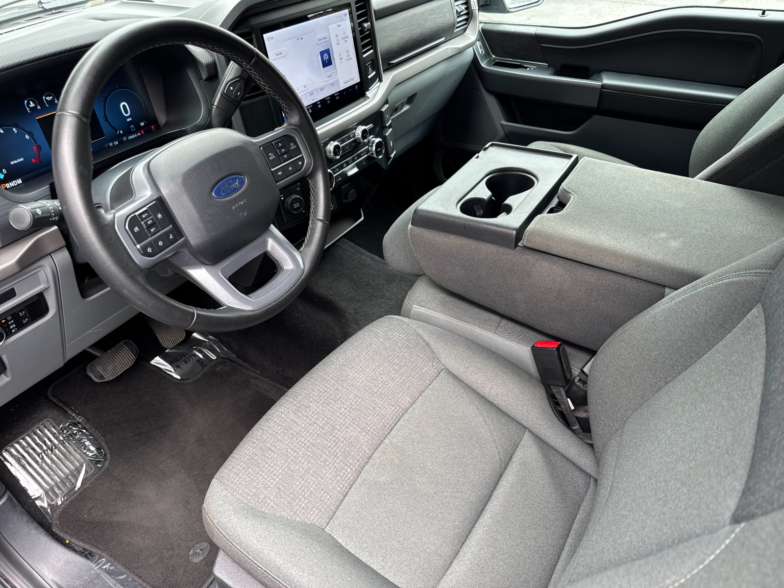 Used 2025 Silver Ford XLT image 9