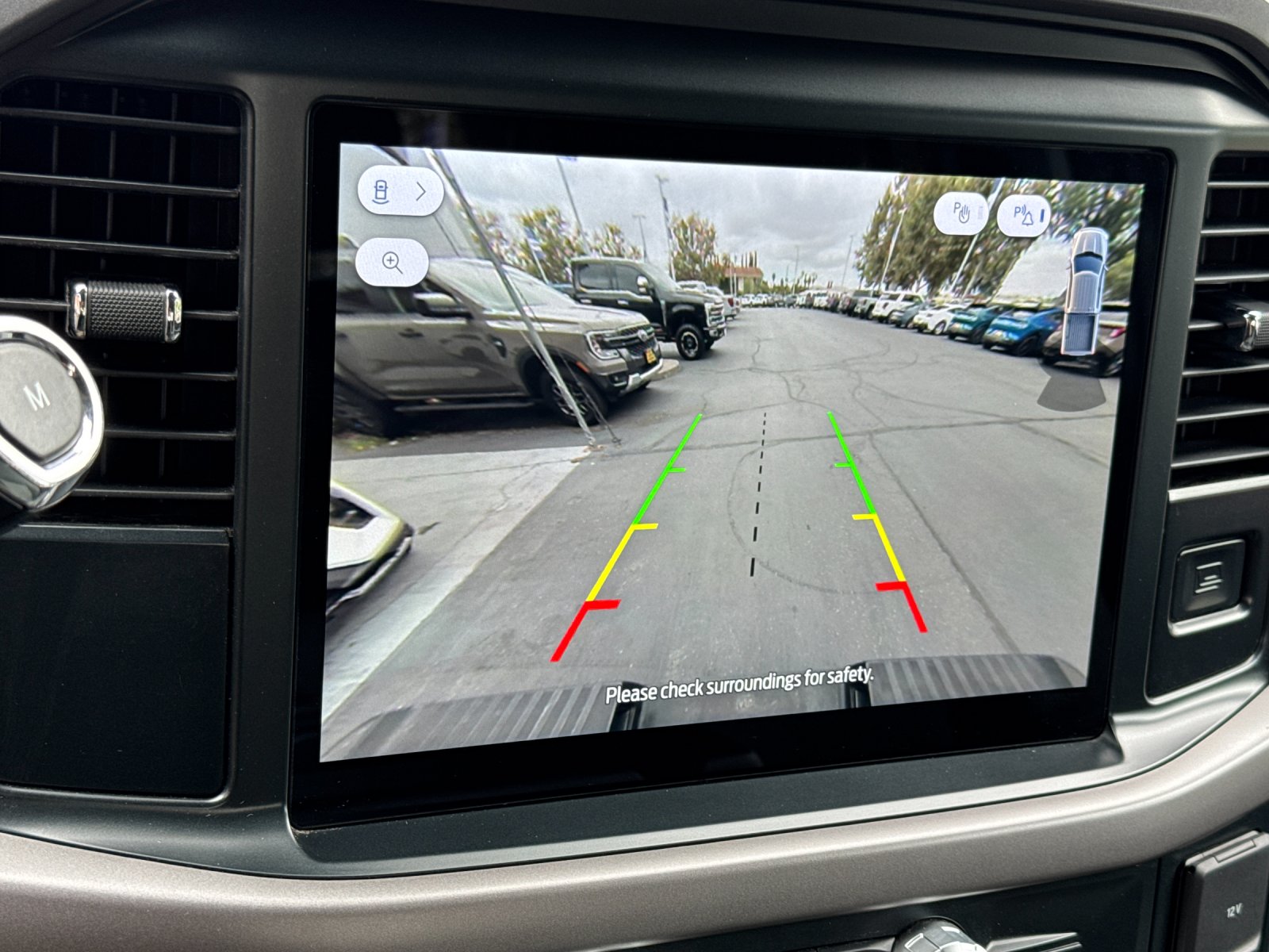 Used 2025 Silver Ford XLT image 17
