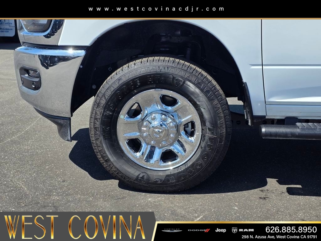 New 2026 Bright White Clear-Coat Exterior Paint RAM Tradesman image 10