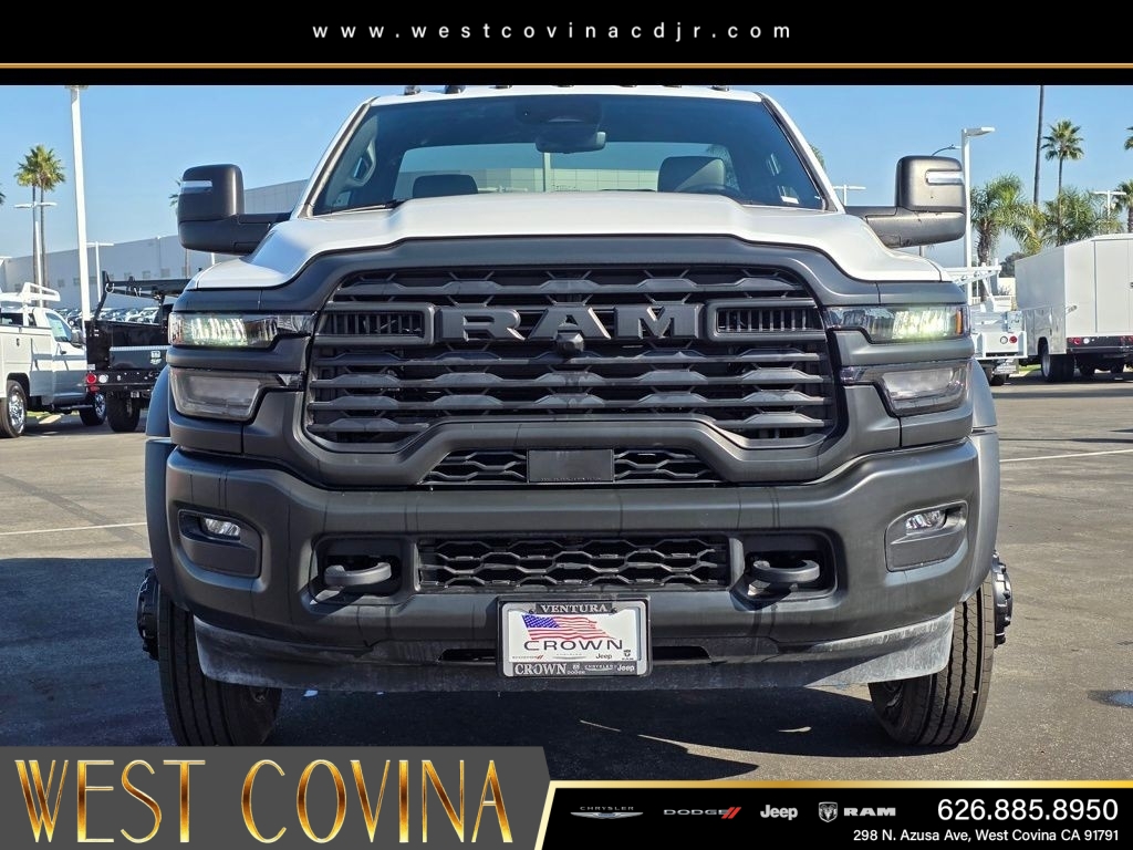 New 2025 Bright White Clear-Coat Exterior Paint RAM Tradesman image 3
