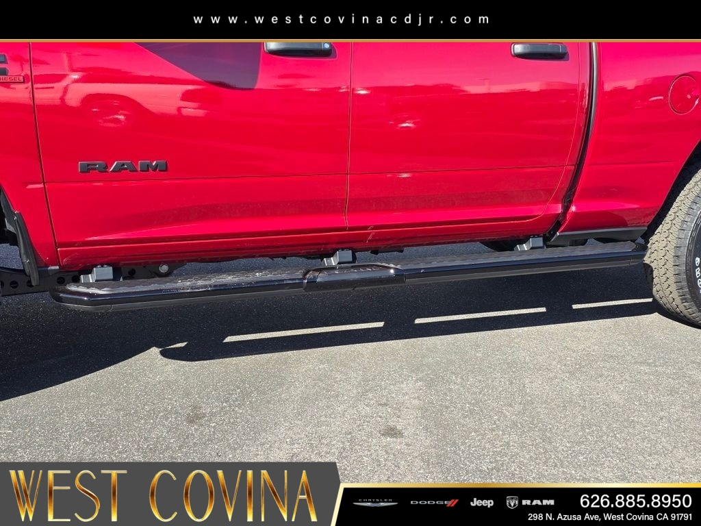New 2026 Molten Red Pearl-Coat Exterior Paint RAM Big Horn image 10