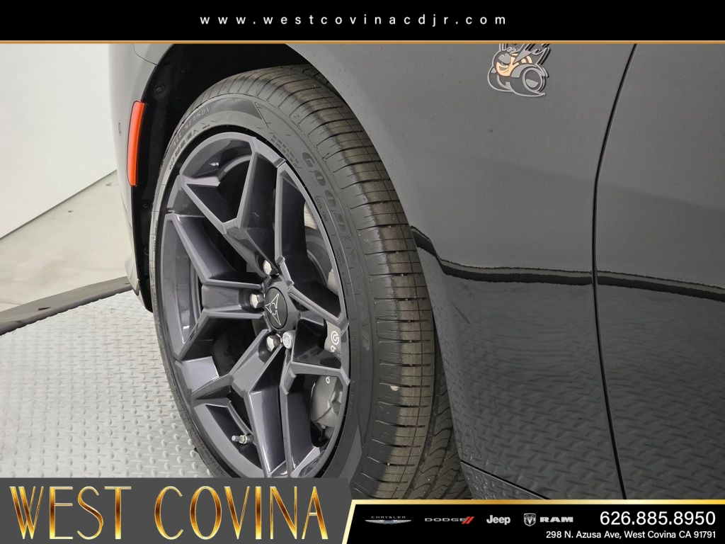New 2026 Diamond Black Crystal Pearlcoat Dodge Scat Pack image 10