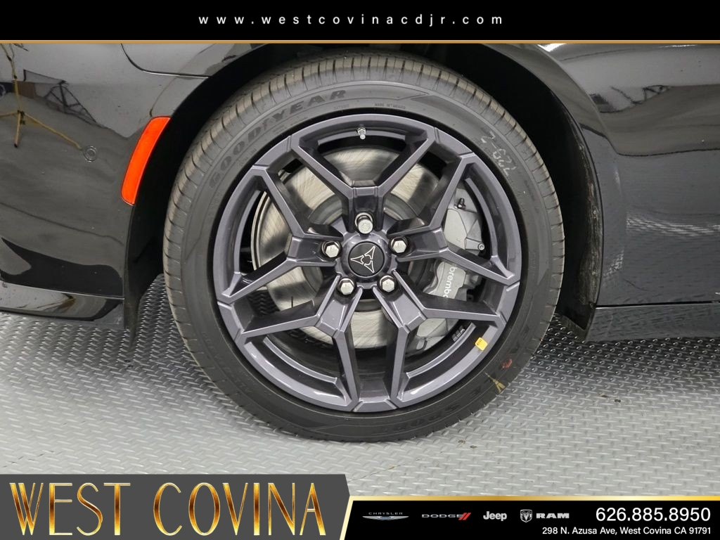New 2026 Diamond Black Crystal Pearlcoat Dodge Scat Pack Plus image 9