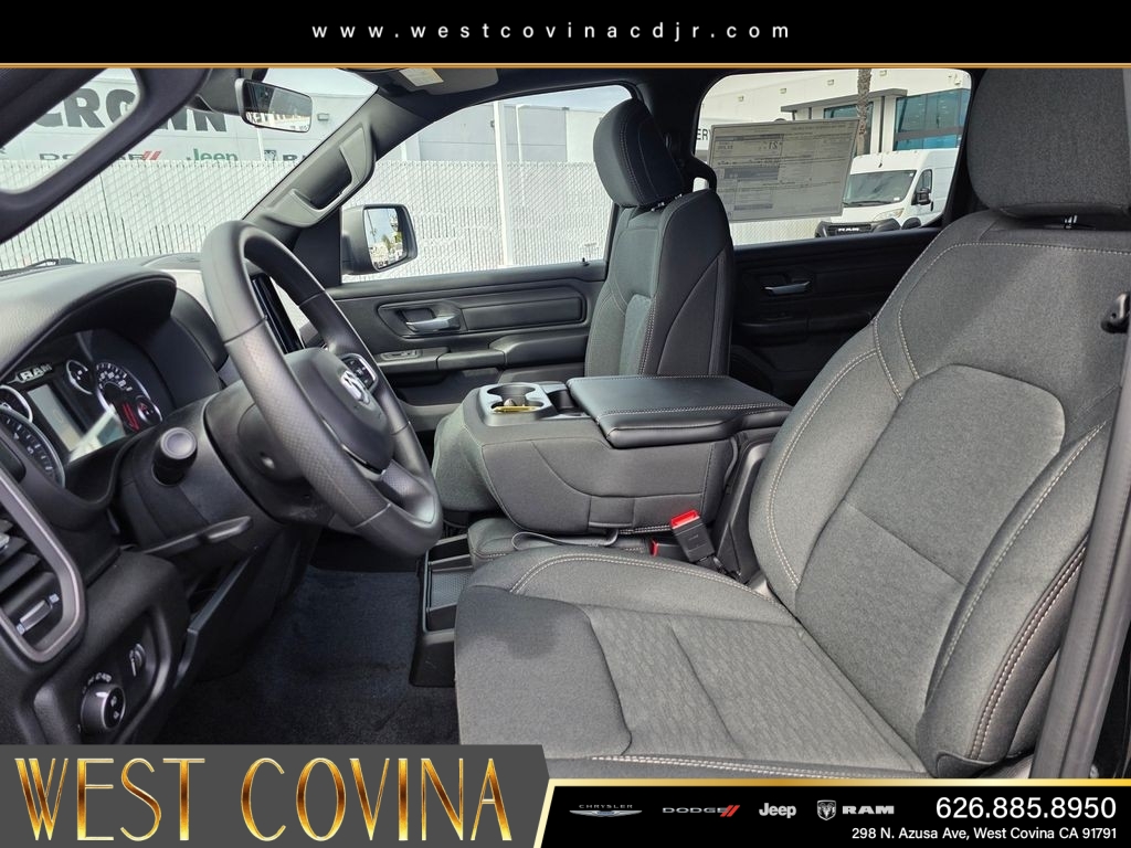 New 2026 Diamond Black Crystal Pearlcoat RAM Express image 16