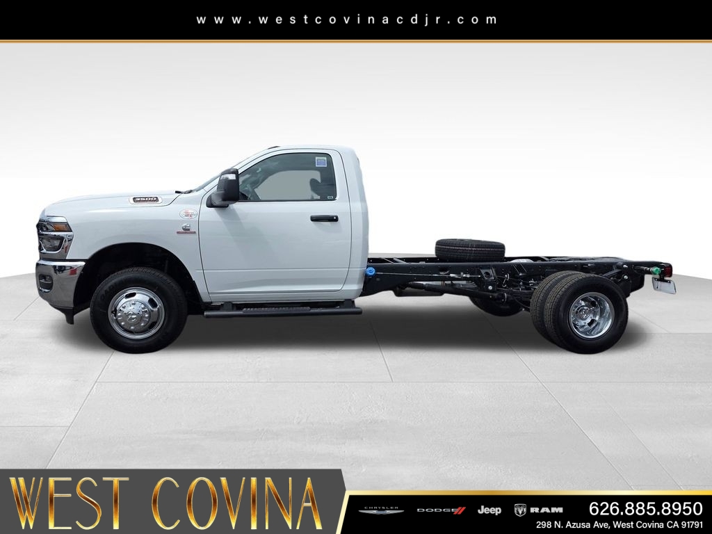 New 2026 Bright White Clearcoat RAM Tradesman image 2