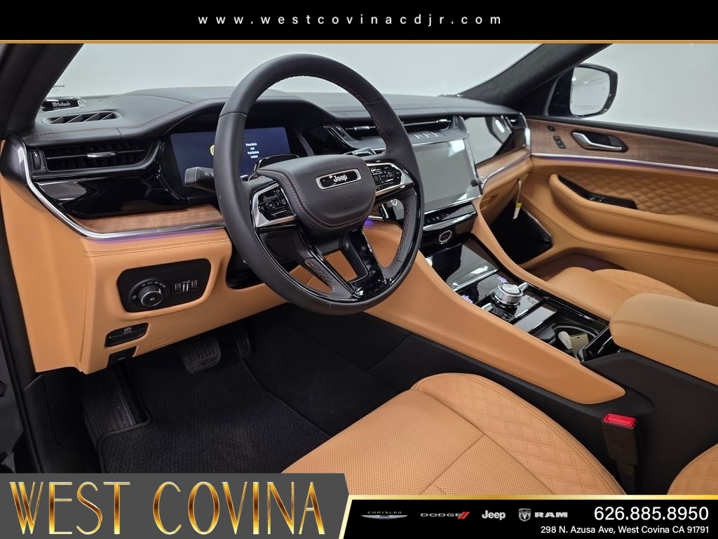 New 2026 Diamond Black Crystal Pearl-Coat Exterior Paint Jeep Summit image 17