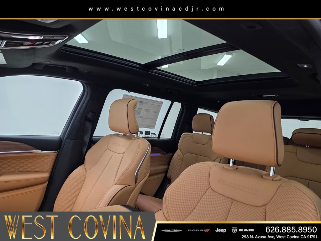 New 2026 Diamond Black Crystal Pearl-Coat Exterior Paint Jeep Summit image 41