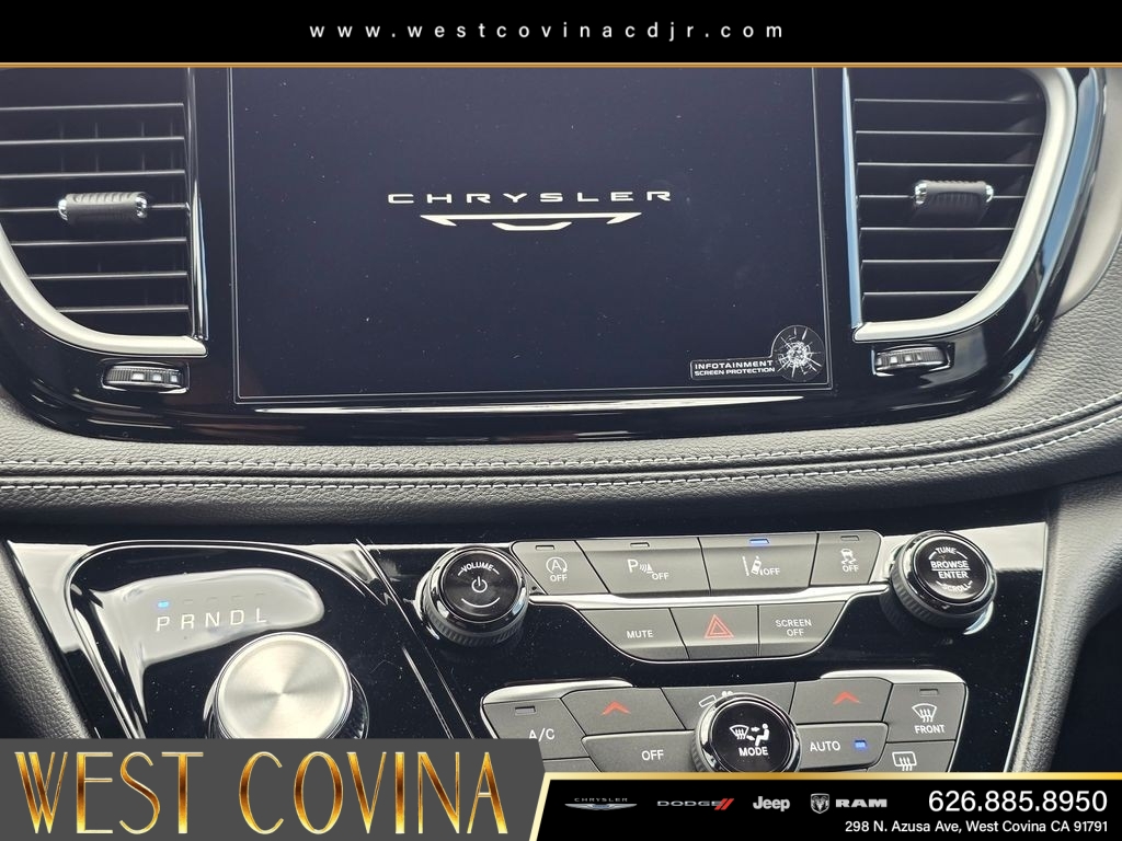 New 2027 Bright White Clear-Coat Exterior Paint Chrysler Select image 20