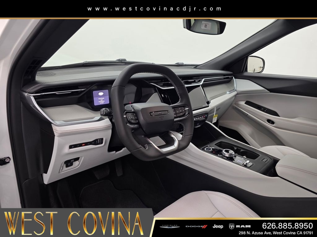 New 2026 Bright White Clear-Coat Exterior Paint Jeep Limited image 15