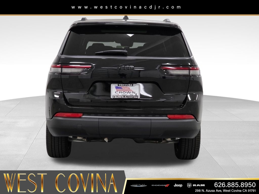 New 2026 Diamond Black Crystal Pearl-Coat Exterior Paint Jeep Limited image 6