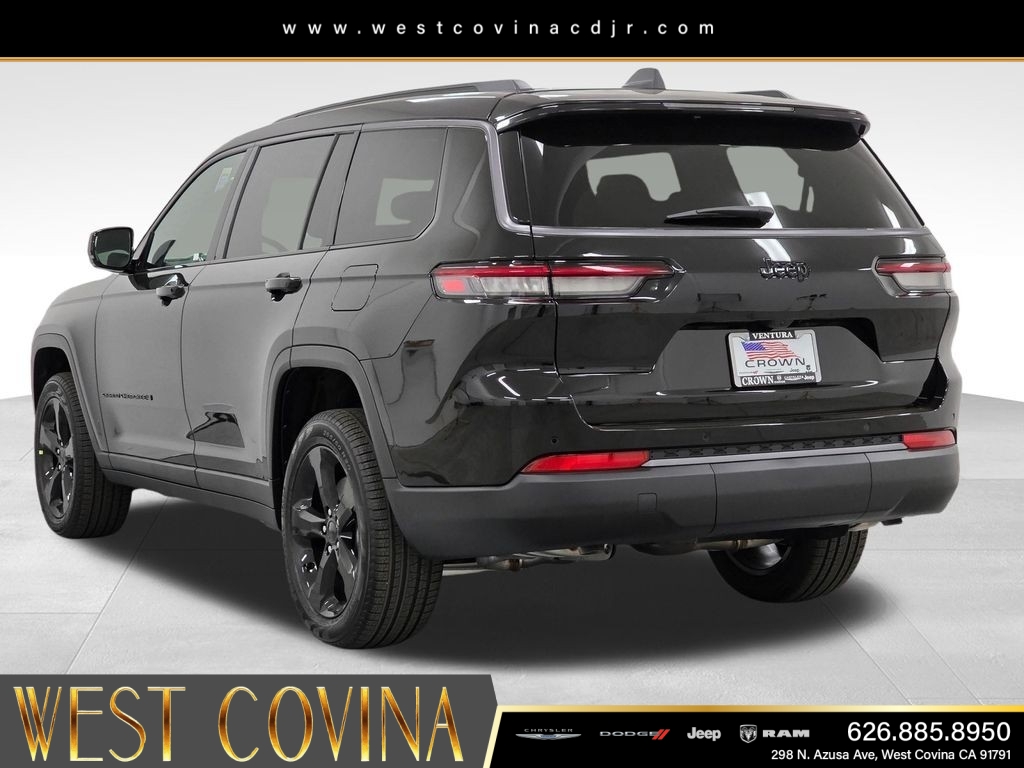 New 2026 Diamond Black Crystal Pearl-Coat Exterior Paint Jeep Limited image 7