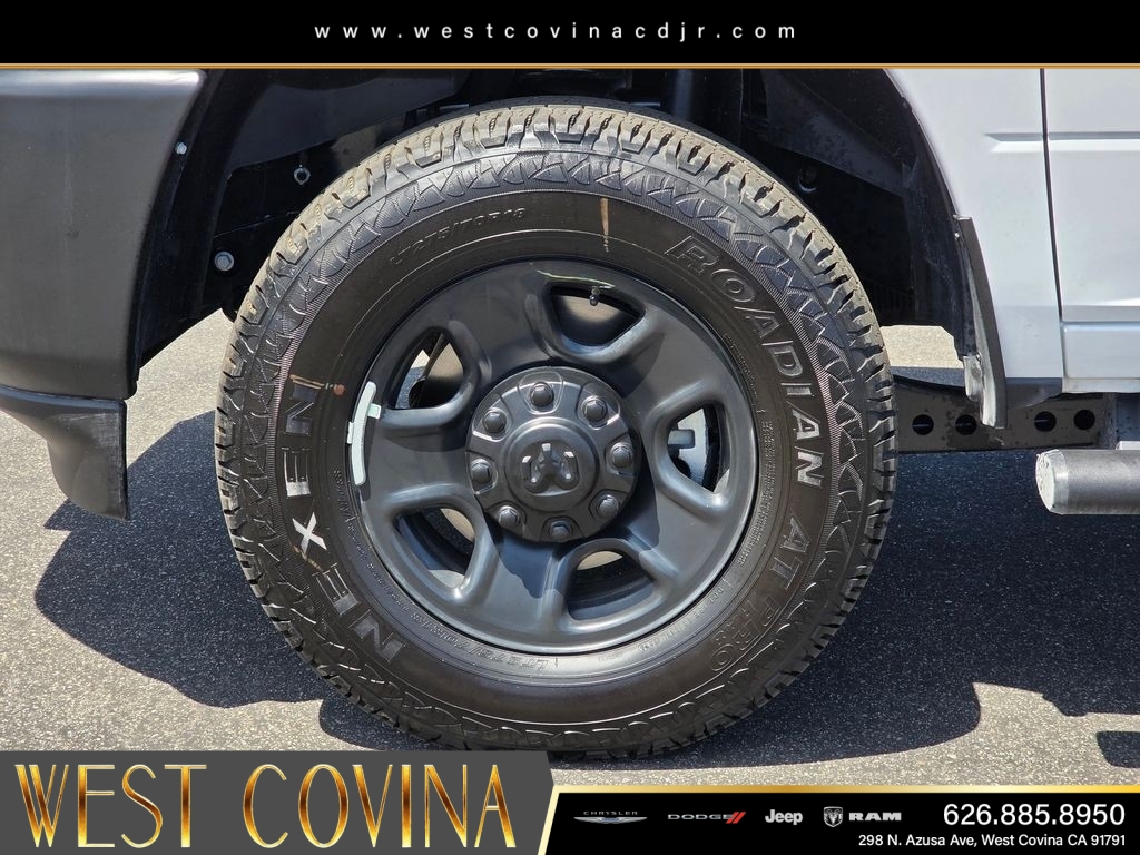 New 2026 Bright White Clear-Coat Exterior Paint RAM Tradesman image 2