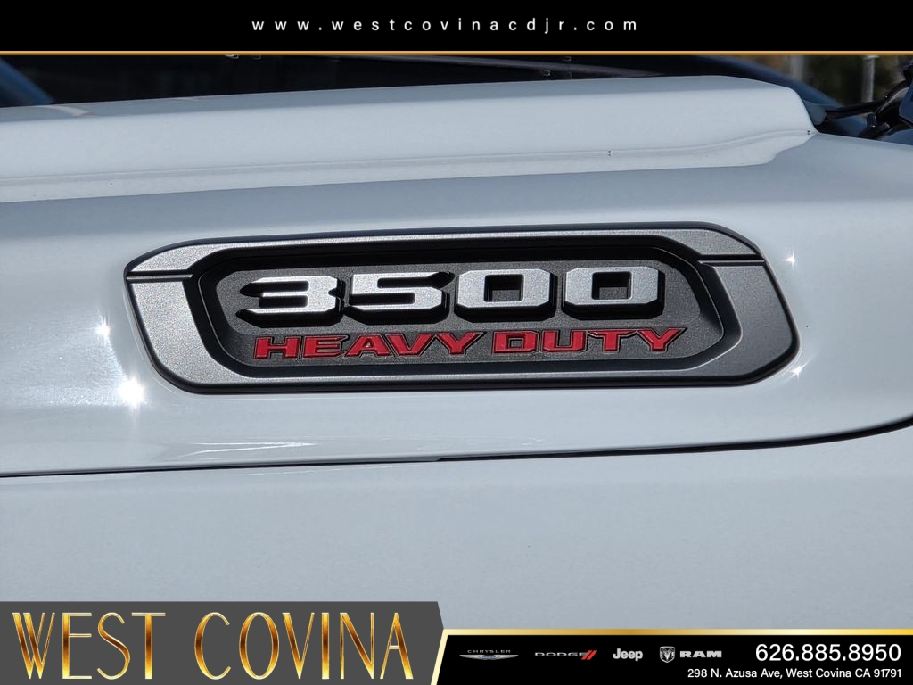 New 2026 Bright White Clear-Coat Exterior Paint RAM Tradesman image 4