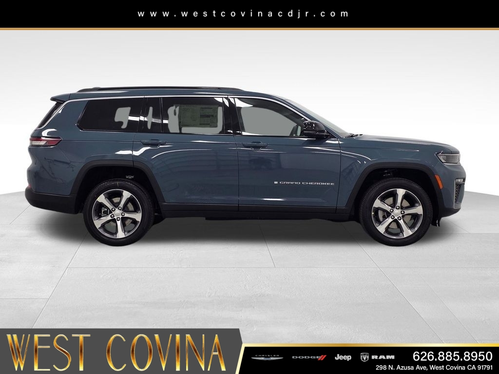 New 2026 Steel Blue Exterior Paint Jeep Limited image 4