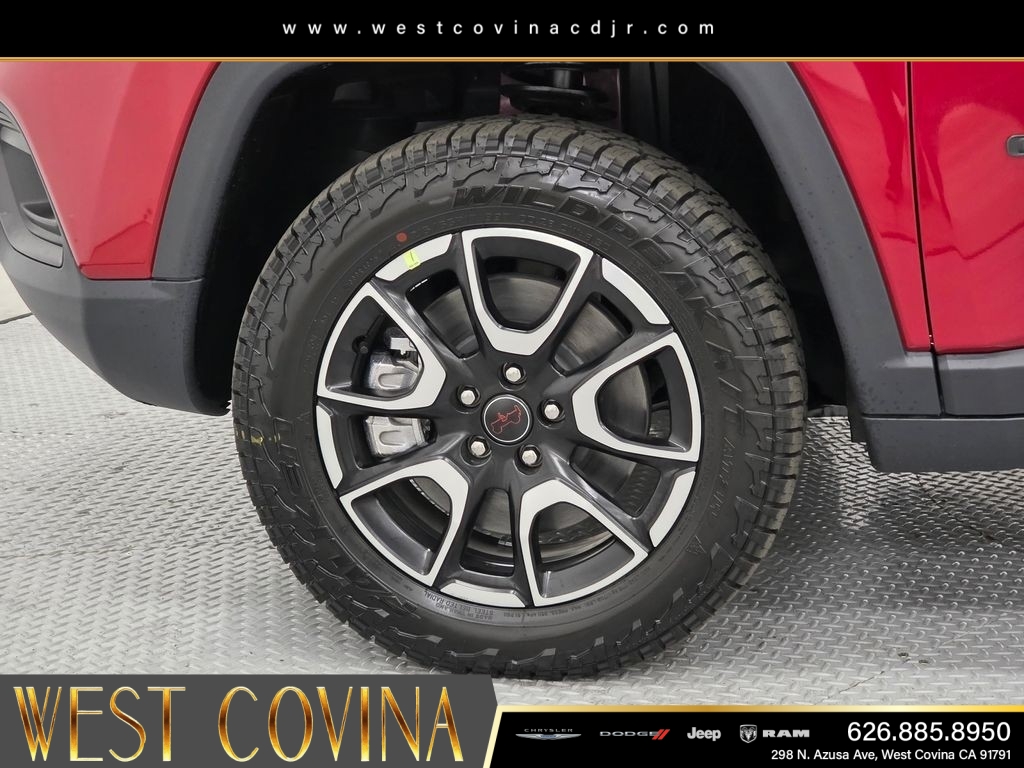 New 2026 Red Hot Pearl-Coat Exterior Paint Jeep Trailhawk image 10