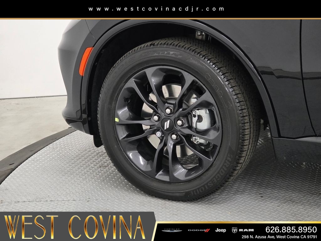 New 2026 Diamond Black Clear-Coat Exterior Paint Dodge GT image 33