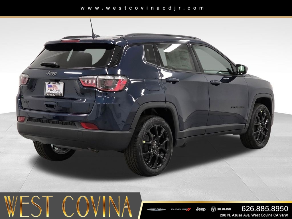 New 2026 Fathom Blue Pearl Coat Jeep Latitude image 5