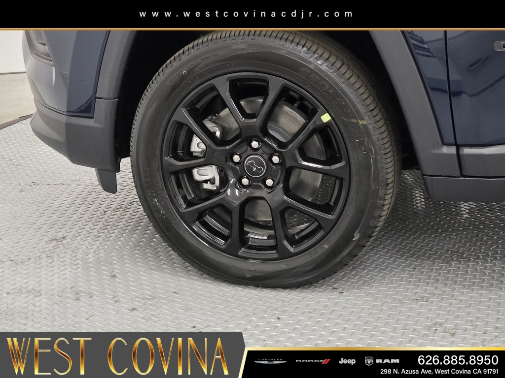 New 2026 Fathom Blue Pearl Coat Jeep Latitude image 8