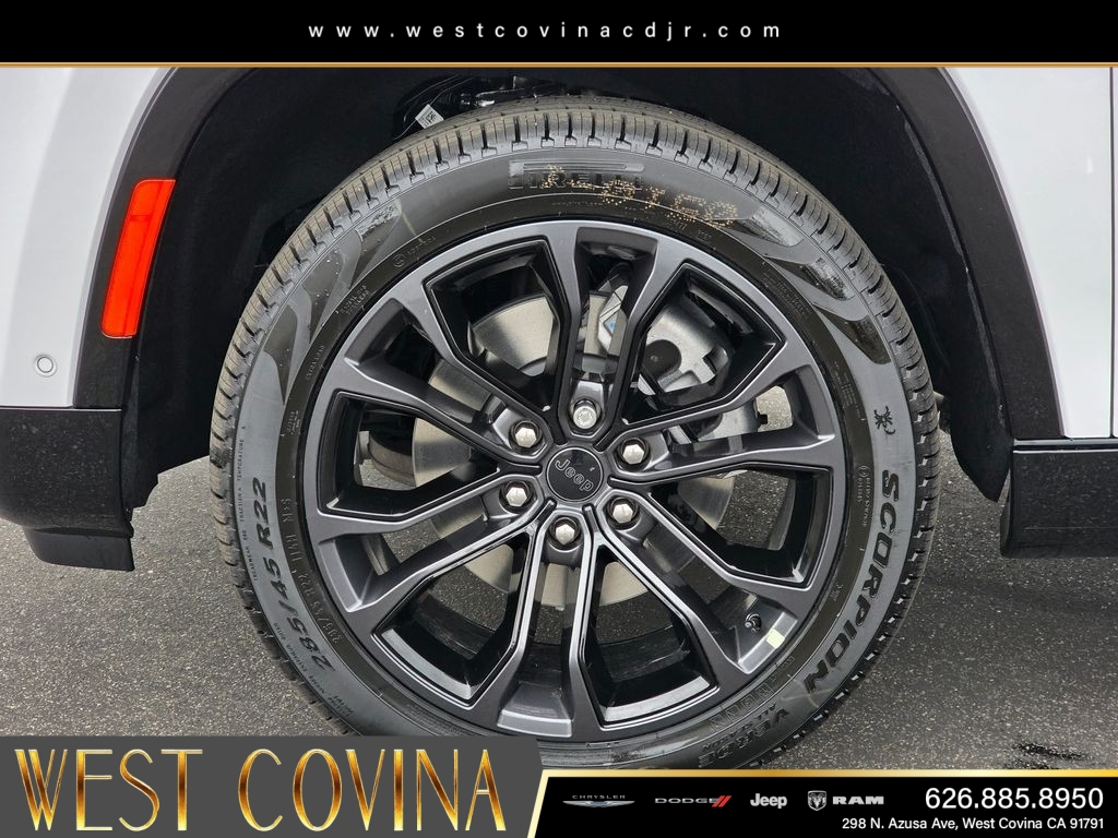 New 2026 Bright White Clear-Coat Exterior Paint Jeep Summit Obsidian image 9
