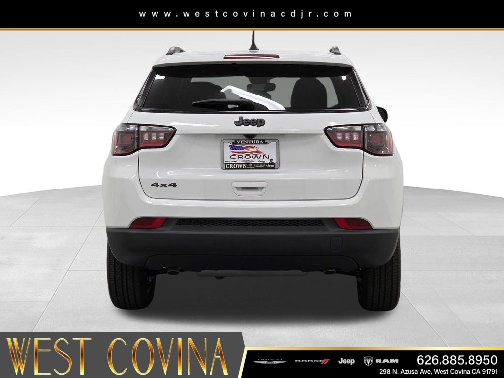 New 2026 Bright White Clearcoat Jeep Latitude image 6