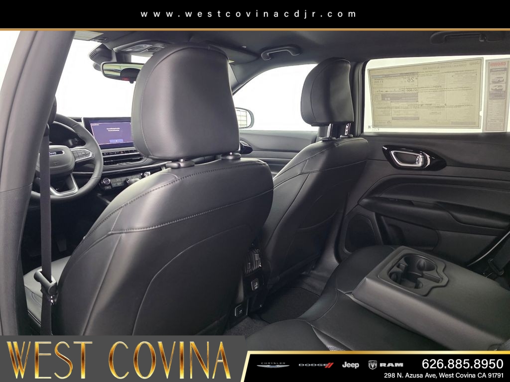 New 2026 Bright White Clearcoat Jeep Latitude image 11