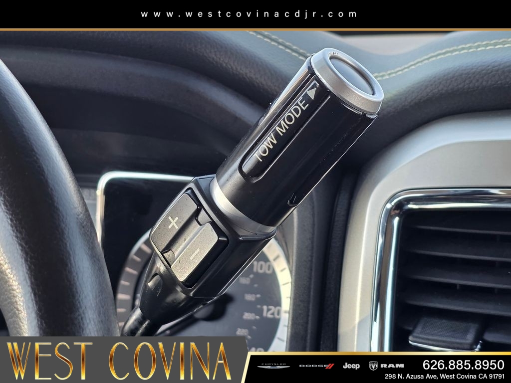 Used 2017 White Nissan PRO-4X image 28