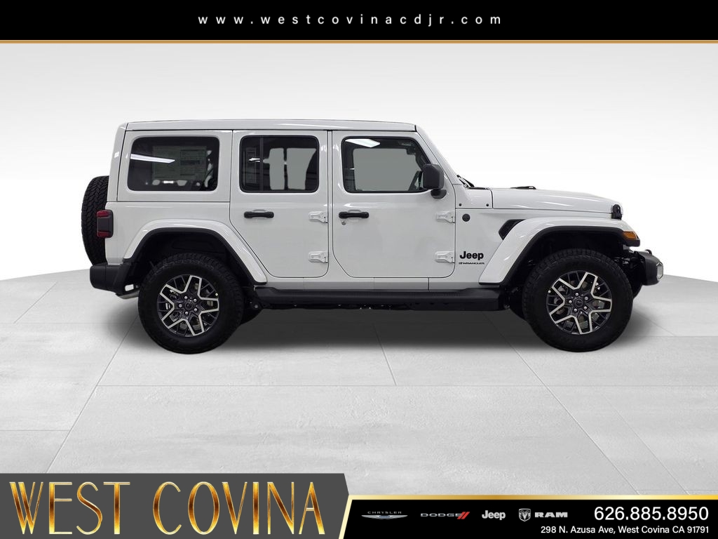 New 2026 Bright White Clear-Coat Exterior Paint Jeep Sahara image 4