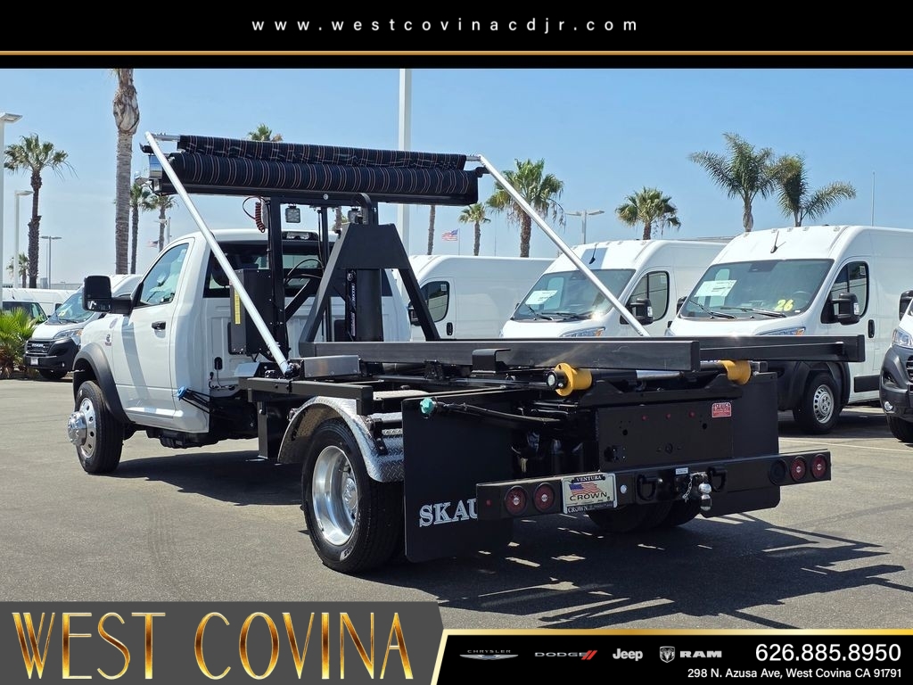 New 2026 Bright White Clear-Coat Exterior Paint RAM Tradesman image 7