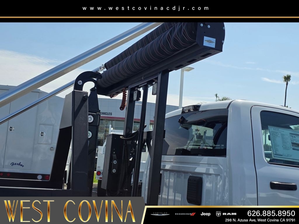 New 2026 Bright White Clear-Coat Exterior Paint RAM Tradesman image 13