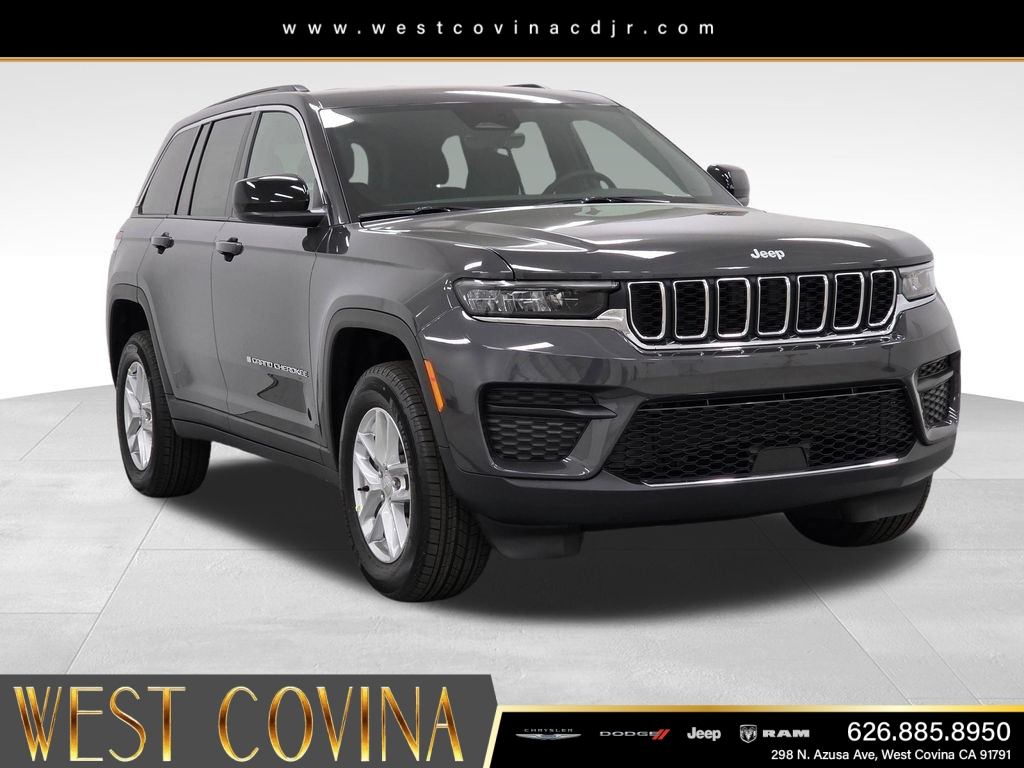 New 2026 Baltic Gray Metallic Clear-Coat Exterior Paint Jeep Laredo image 3