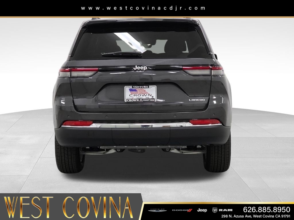 New 2026 Baltic Gray Metallic Clear-Coat Exterior Paint Jeep Laredo image 6