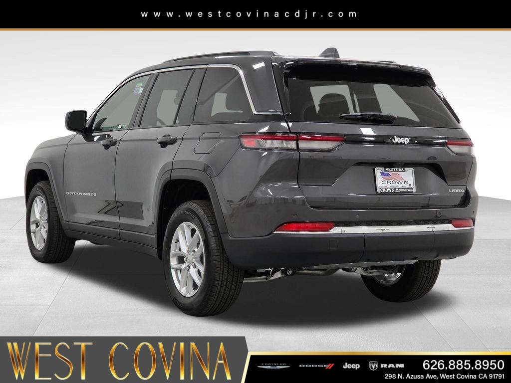 New 2026 Baltic Gray Metallic Clear-Coat Exterior Paint Jeep Laredo image 7